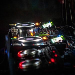DJ Mr_璇七 - [No.5Club] Weeks - New York City feat. Dhany (D@niele Tek Mix)